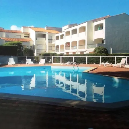 2 Pieces Avec Balcon, Piscine, Proche A - 4 Couchages - Fr-1-246a-182